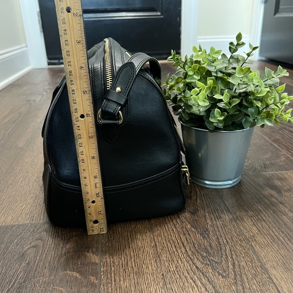 Ralph Lauren Black Women’s Purse detailed with Gold RLL branding - Picture 4 of 11